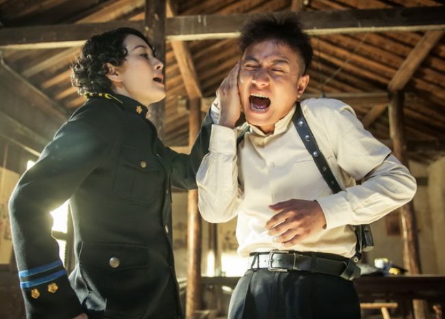 《剃刀边缘》 全48集 《剃刀边缘》 全48集