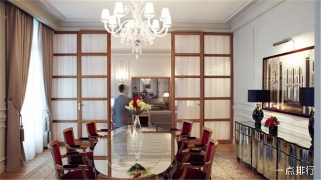 巴黎皇家蒙哥莱佛士 巴黎皇家蒙哥莱佛士