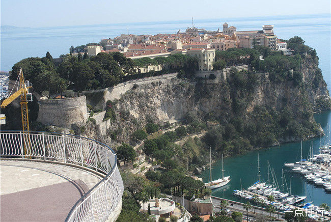 摩纳哥的岩石