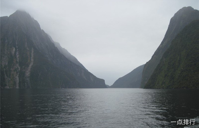 南岛米尔福德湾 南岛米尔福德湾