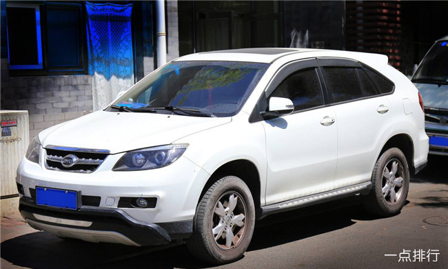 比亚迪S6 比亚迪S6