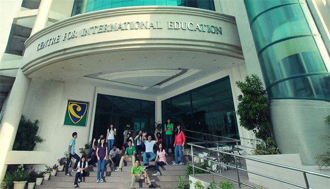 国际教育中心大学(5600美元) 国际教育中心大学(5600美元)